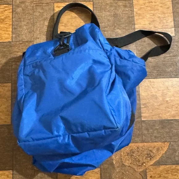 Nike Dunk Duffle Bag Jordan 1 Retro New Balance 2002R Adidas Samba Puma Speedcat